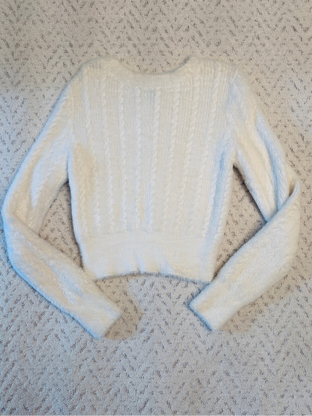 Forever 21 White Fuzzy Plush Cropped Sweater Size L Coquette Feminine
